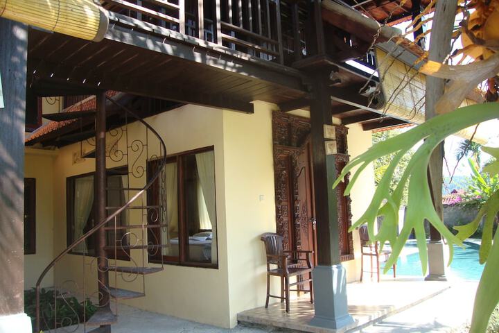 Room 5 of 76
