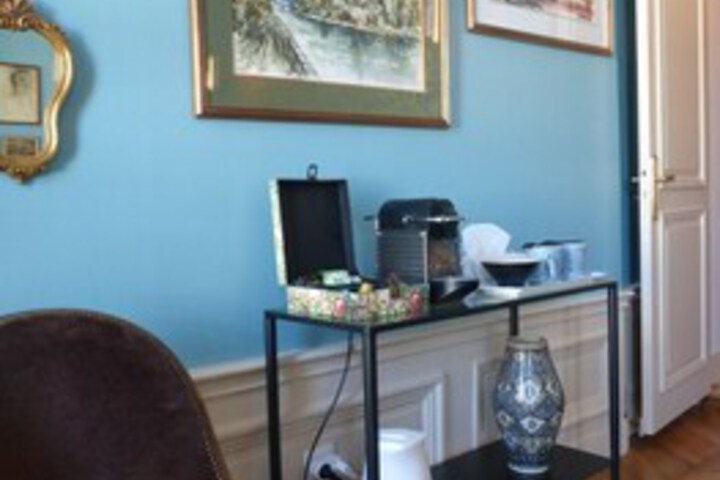 Breakfast/Coffee Service 9 of 31