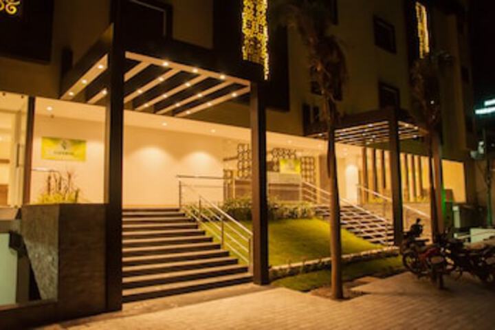 Hotel 3 of 3