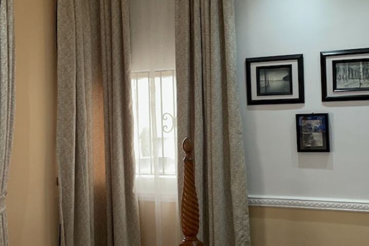 Room 27 of 288