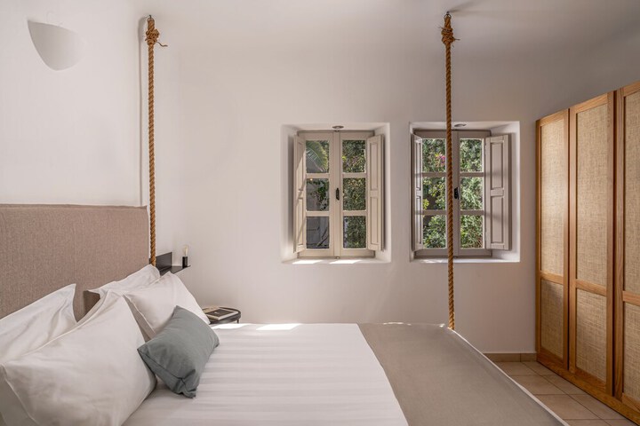 Room 40 of 200
