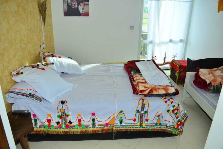 Room 4 of 42