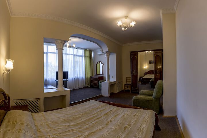 Room 14 of 53