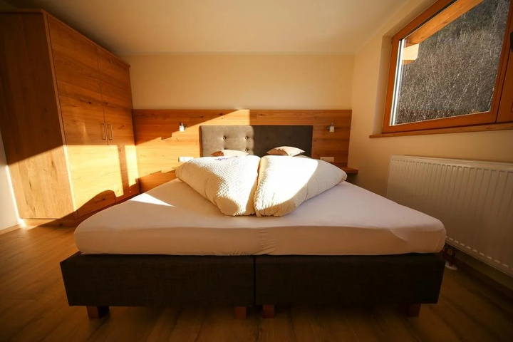 Room 3 of 12