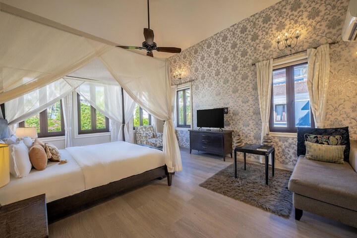 Room 5 of 25