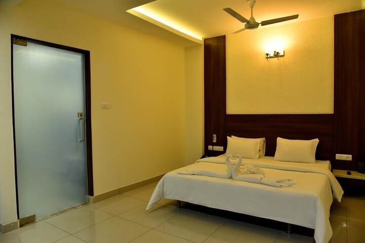 Room 6 of 22