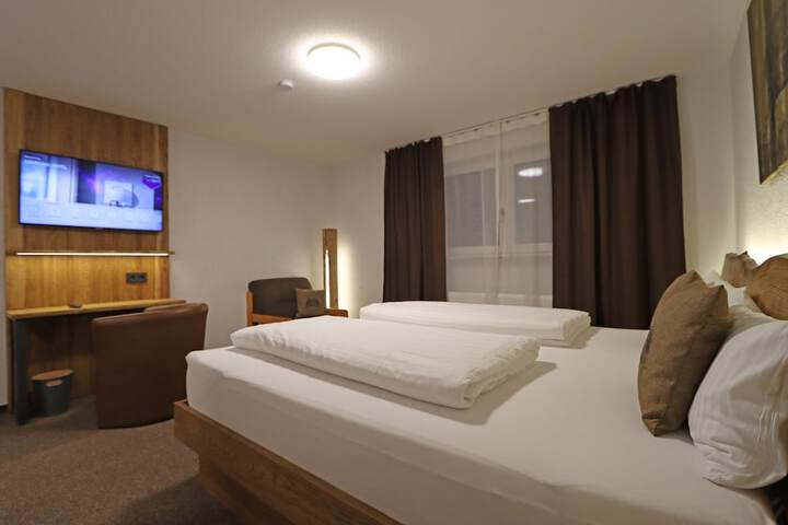 Room 36 of 121