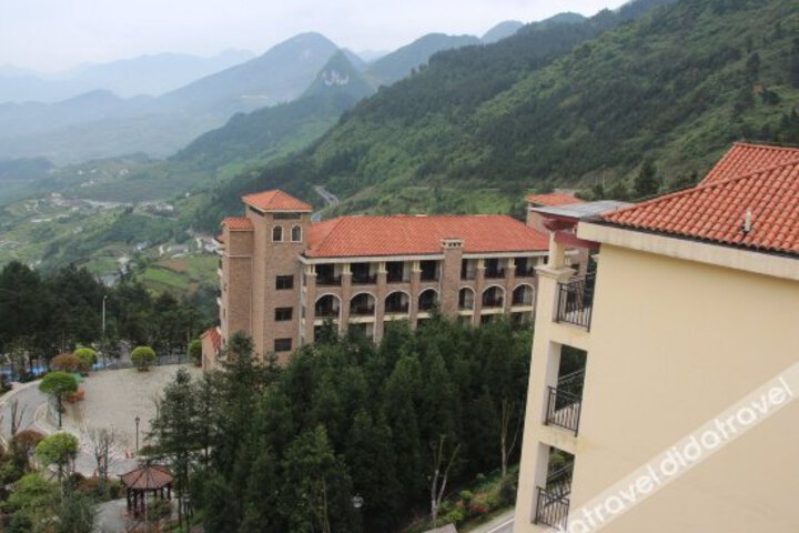 Wansheng Heishan Valley Shangtianchi Hotel