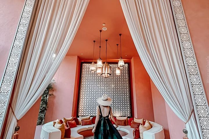 Guest Lobby