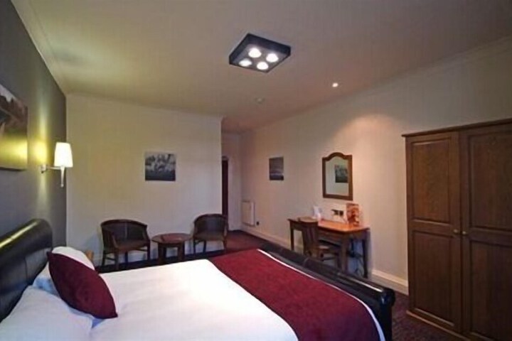 Room 17 of 40