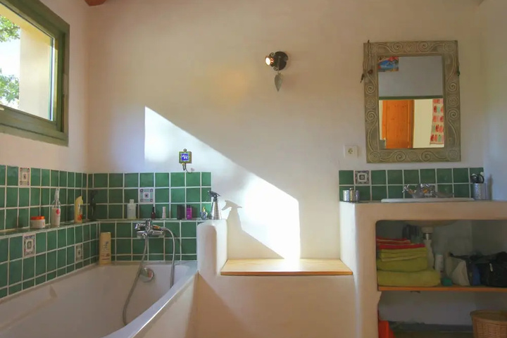 Room 7 of 16