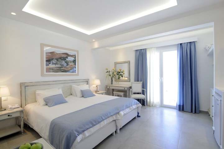 Room 4 of 42
