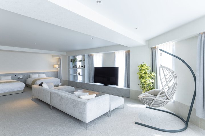 Room 11 of 114