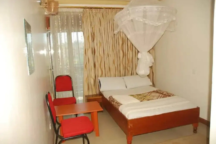 Room 3 of 16