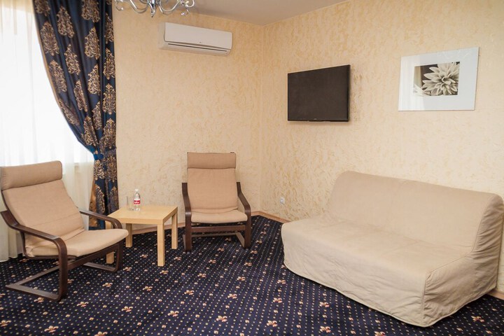 Room 14 of 49