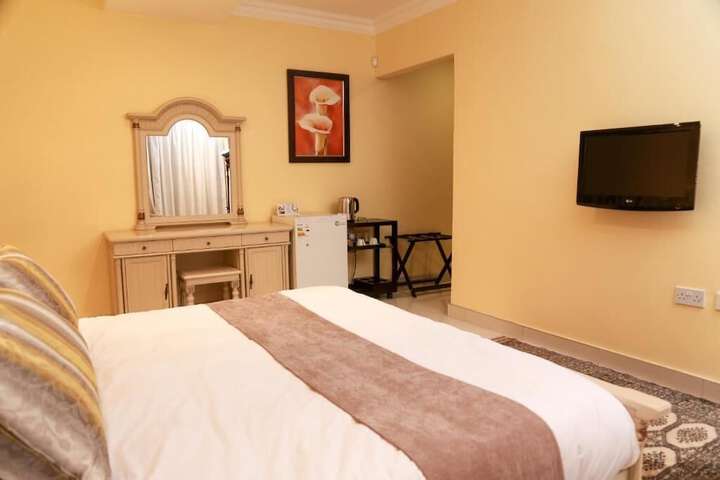 Room 2 of 57