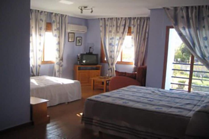 Room 5 of 62