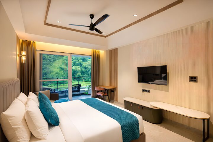 Room 2 of 7