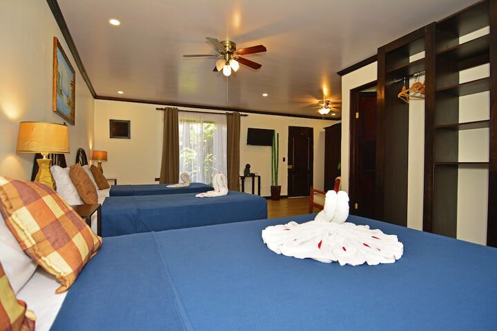 Room 4 of 38