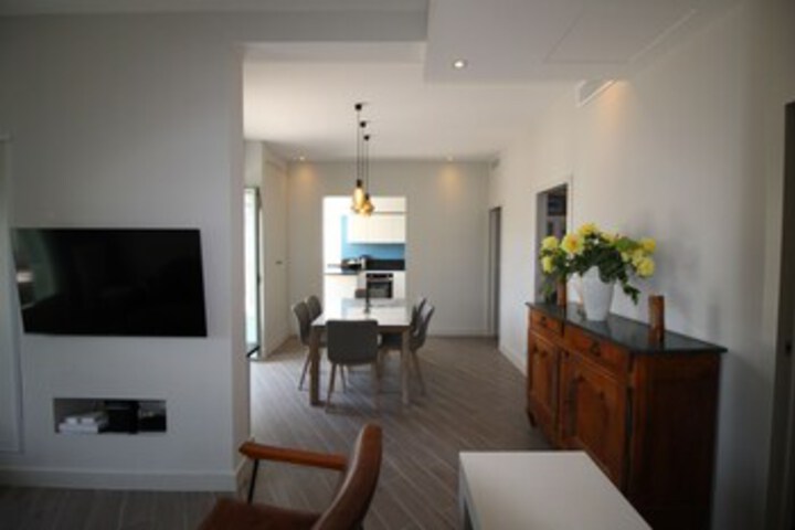 Room 9 of 27
