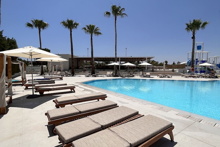 Pool 31 of 90