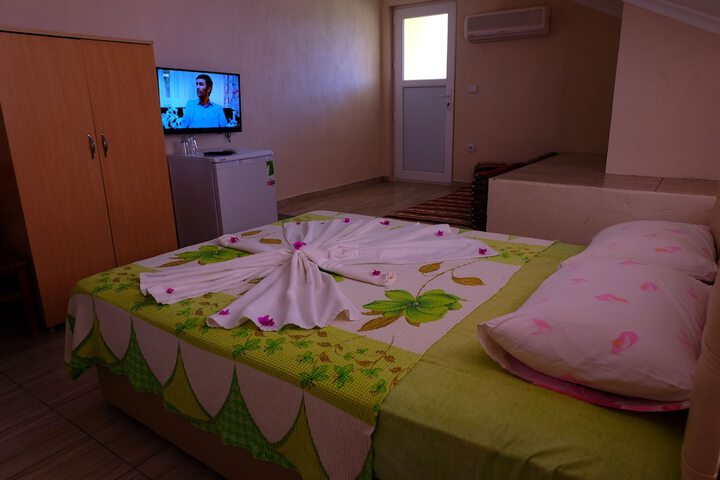 Room 35 of 83