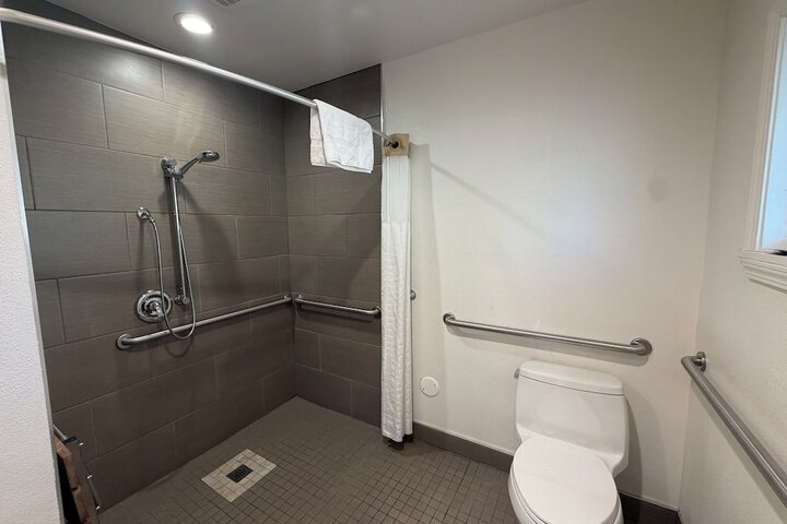 Room 16 of 20