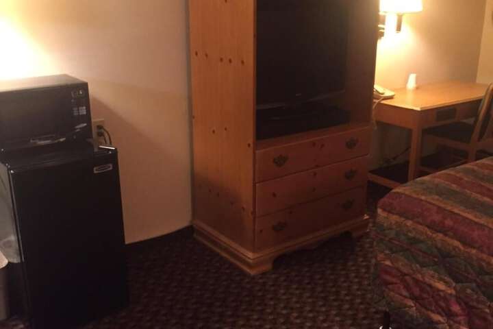 Room 14 of 27