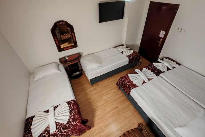 Room 14 of 61