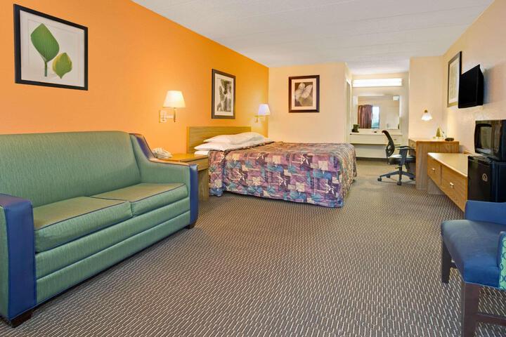 Modern Kingbed (16 of 19)