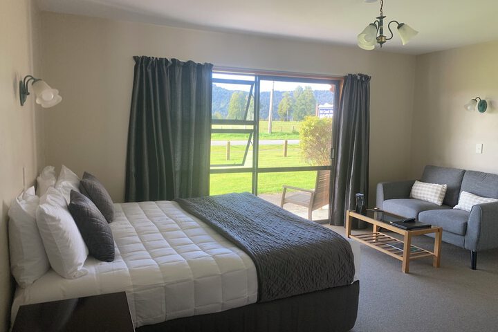 Room 6 of 95