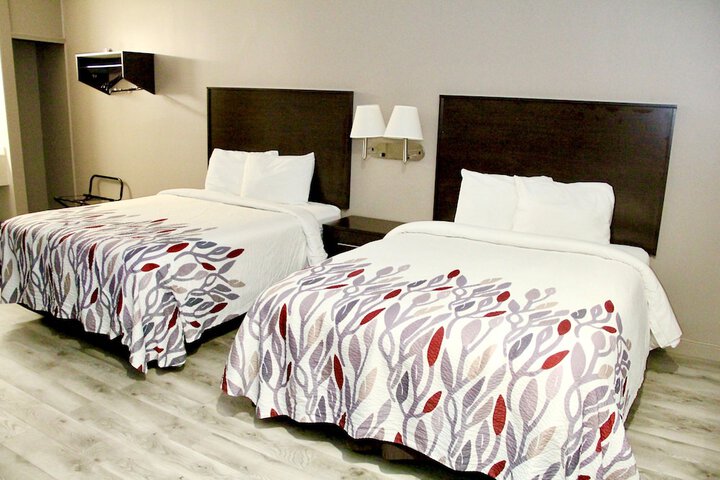 Deluxe 2 Double Beds (2 of 7)