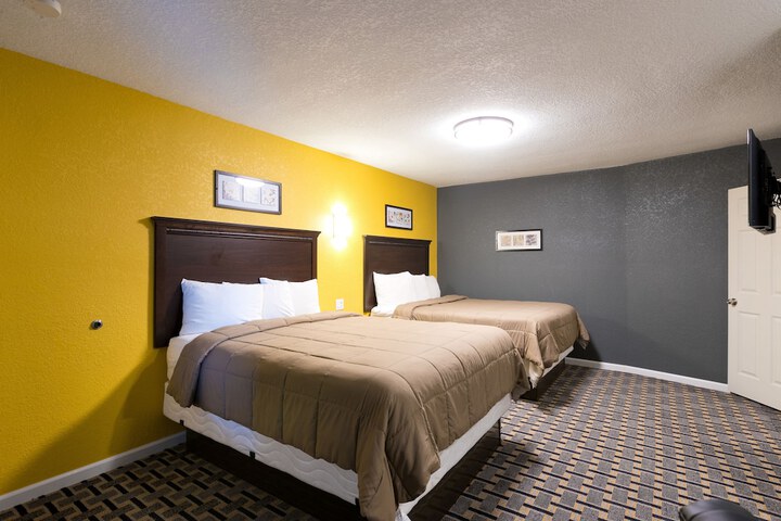 Room 9 of 30