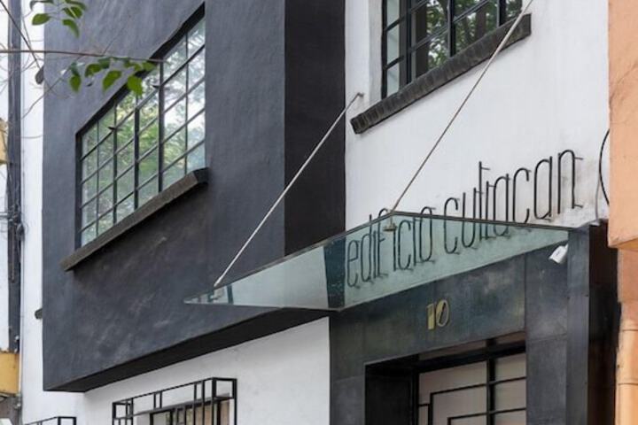 Casa Decu in Mexico City