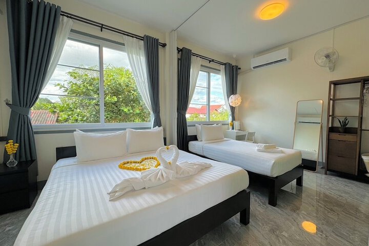 Room 51 of 272