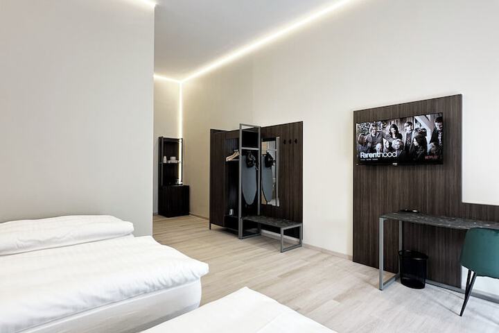 Room 28 of 75
