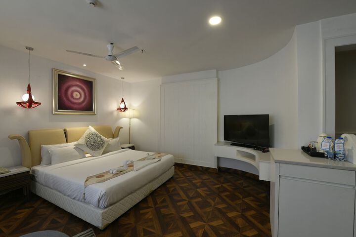 Room 10 of 54