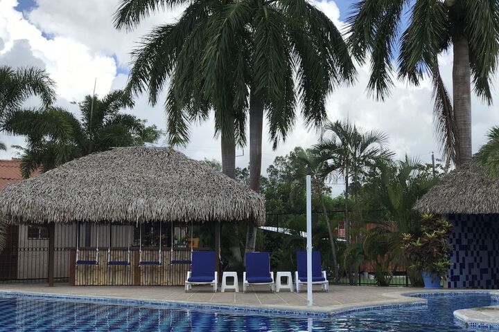Pool 114 of 120