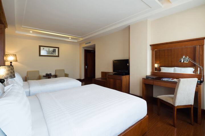Room 5 of 52