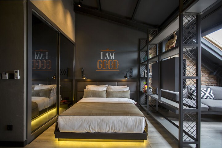 Room 19 of 130
