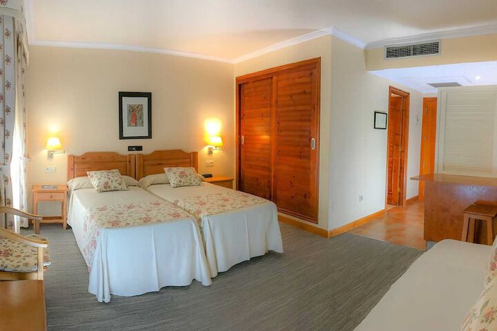 Room 5 of 45