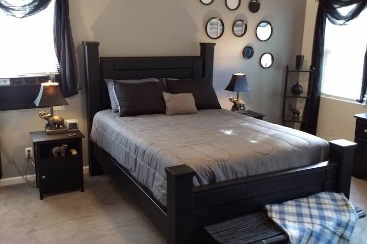 Room 4 of 150