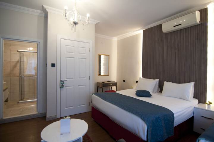 Room 25 of 54