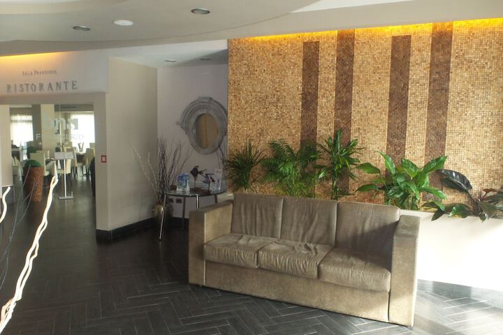 Hotel Interior 7 of 63