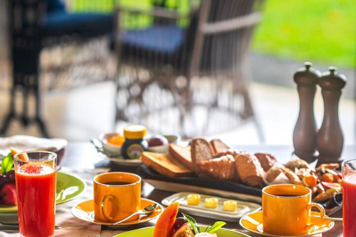 Breakfast/Coffee Service 57 of 82