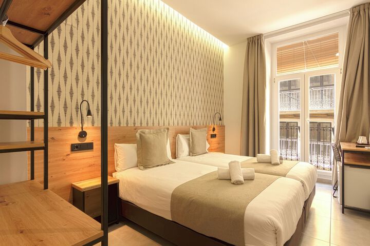 Room 20 of 120