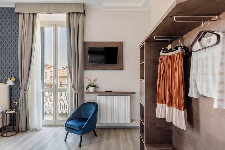 Room 43 of 82