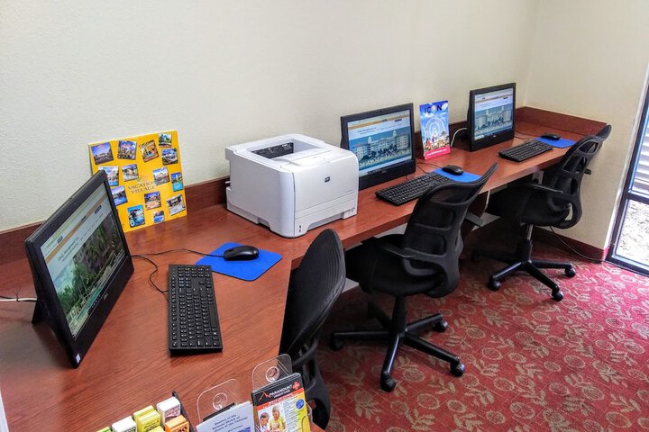 Business Center 20 of 34