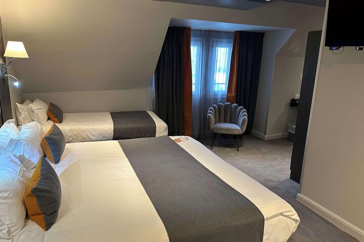 Room 47 of 91