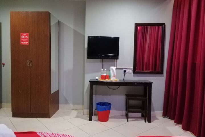 Room 9 of 29